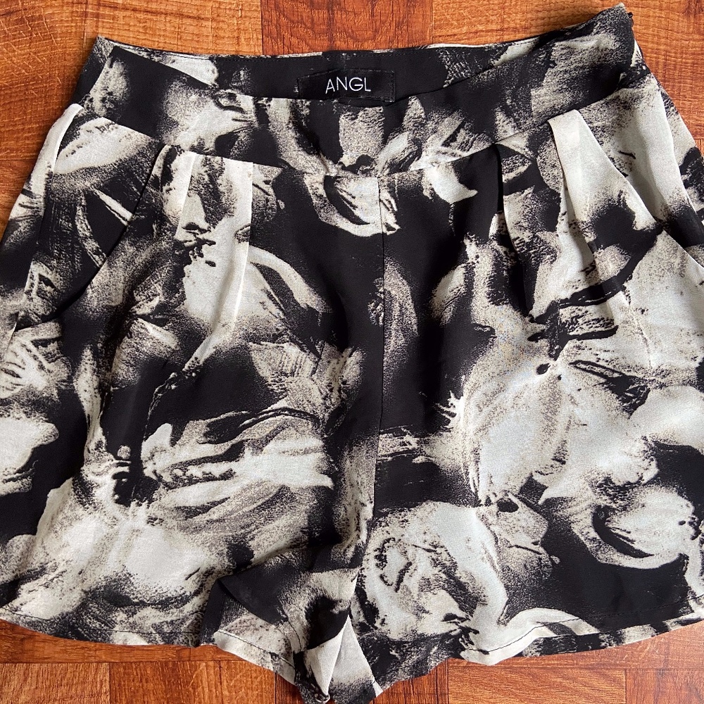 High waisted printed shorts